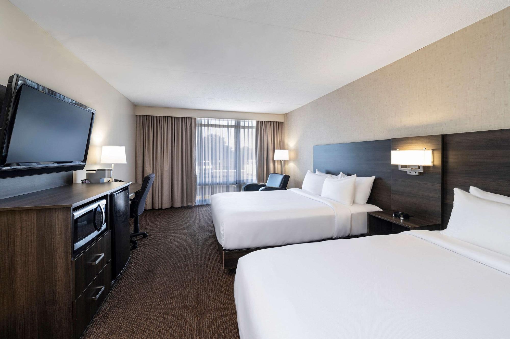 Quality Inn & Conference Centre Kingston Central Exteriér fotografie